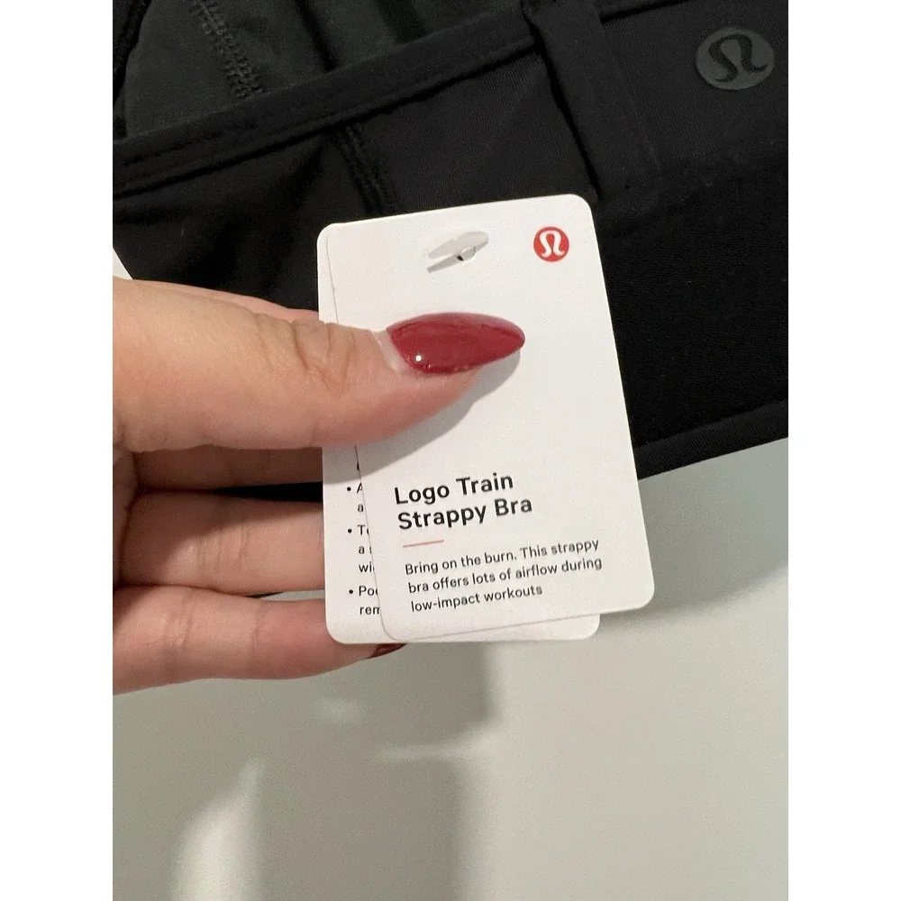 Lululemon Logo Train Strappy Bra‎ Black Size 8 NWT $68